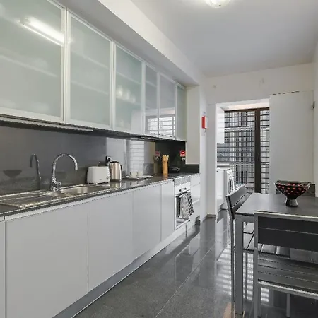 Apartment Studio Fuer 3 Personen Und 1 Kind In So Martinho, Madeira Und Umgebung *
